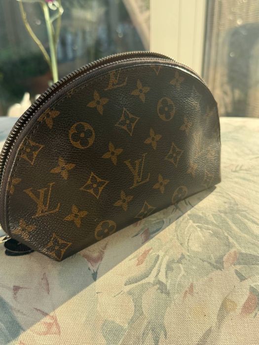 Косметичка жіноча  LV
