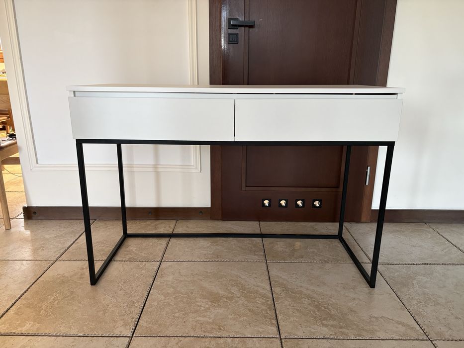 Toaletka, biurko białe