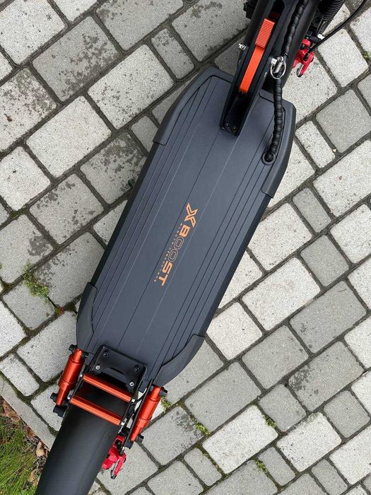 Электросамокат черный XBUST 0O1 REV2 (800 Вт, 15А) Електросамокат XB