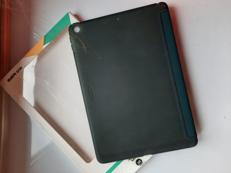 Etui ESR dla Ipad 10.2, 7/8/9 generacja