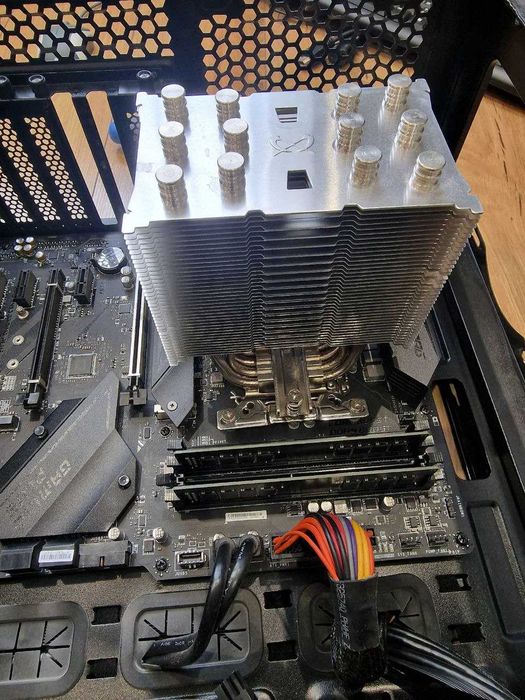 Ігровий ПК — Intel Core i9 повністю обслужений та готовий до роботи