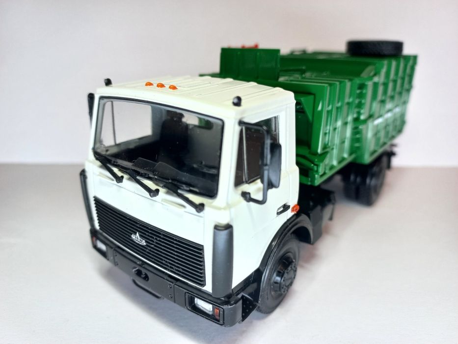 МКМ-35 на базі МАЗ-5337 (1/43)