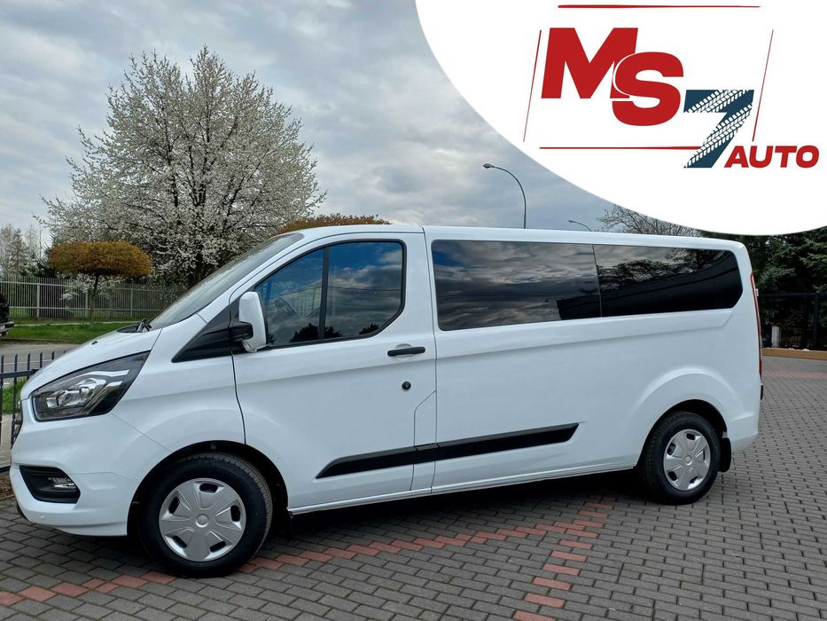 Wynajem Ford Custom Automat BUS 9 osobowy wolne terminy