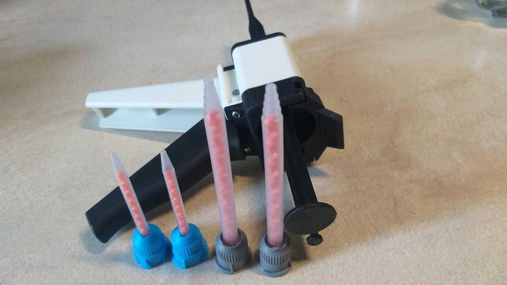 дозатор для 2-компонентного клея