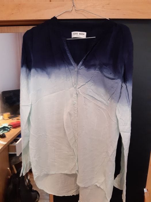VERO MODA. Koszula ombre niebiesko-granatowa, rozm. L