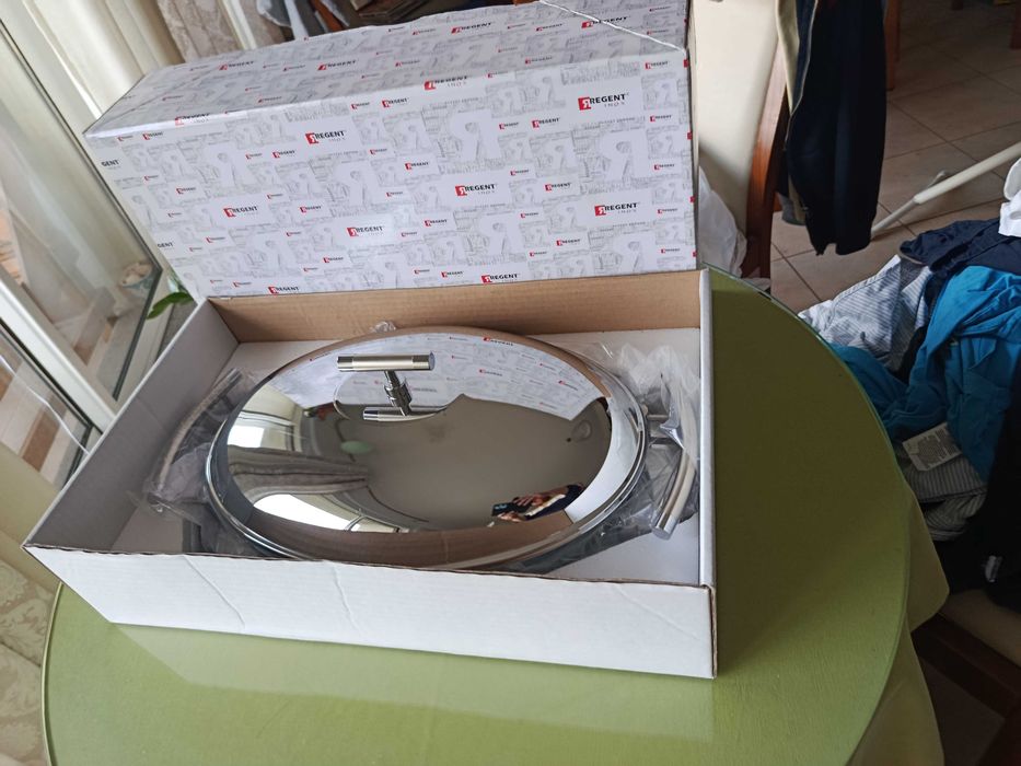 Assadeira oval com tampa e pegas em INOX - Regent INOX