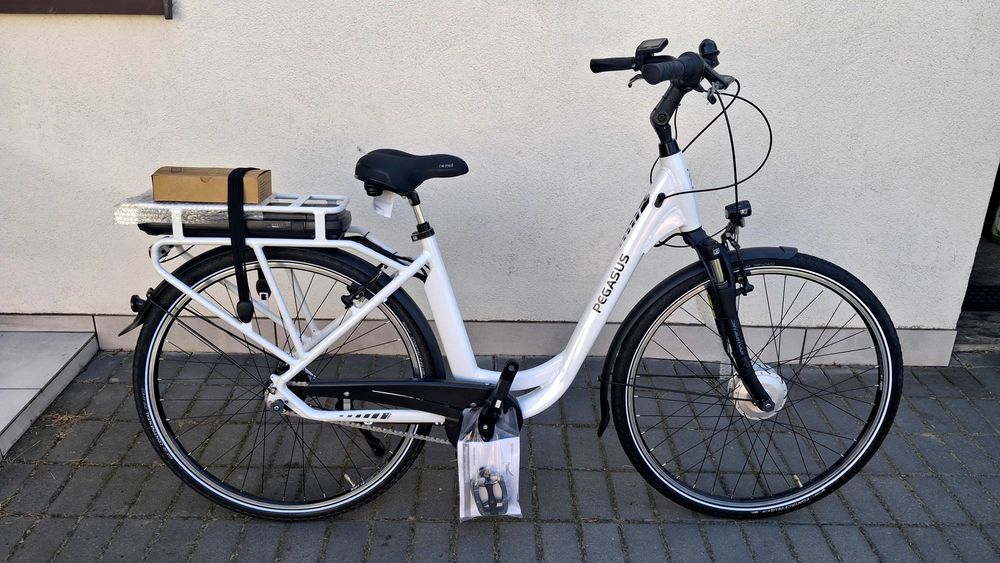 Rower elektryczny Pegasus naped przód kola 28rama 19 7biegow