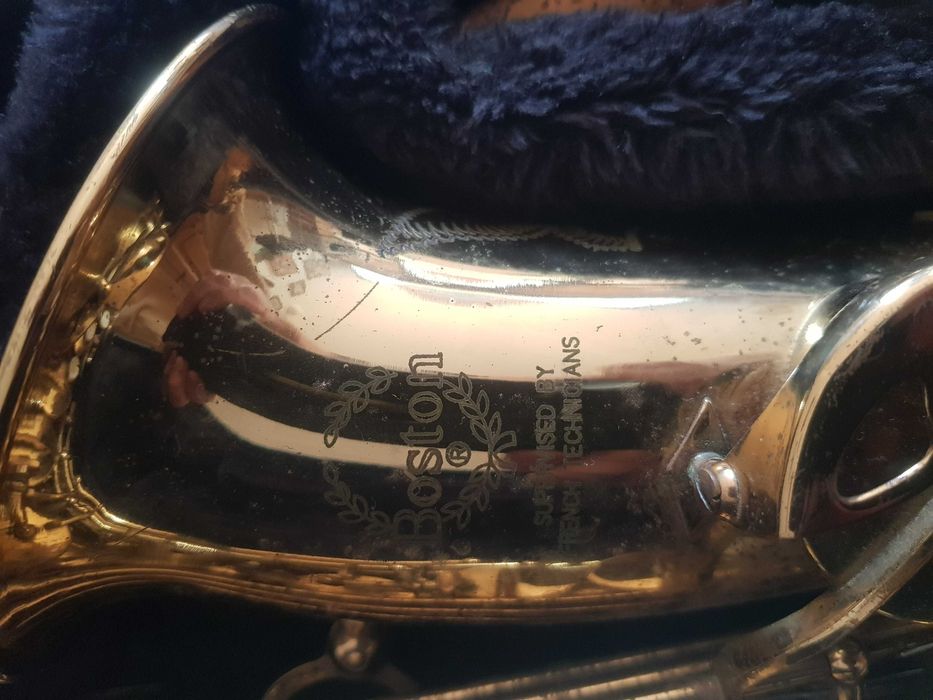 Alto Saxofone - Boston. Excelente Som