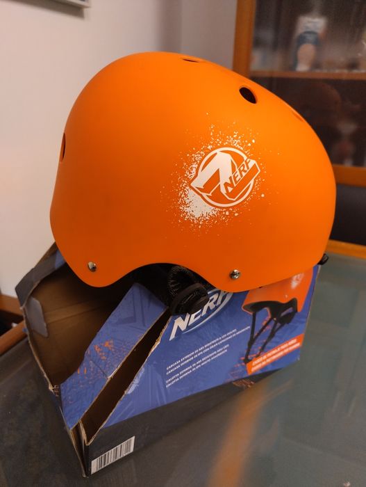 Capacete Nerf em muito bom estado