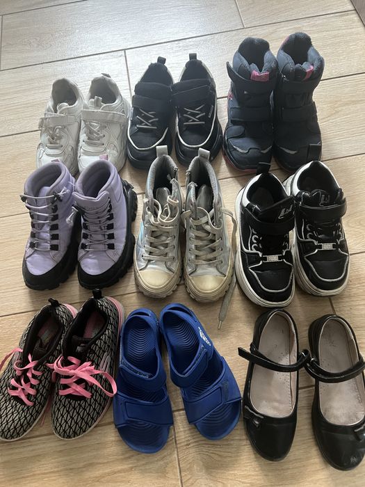Кросівки, сапожки туфлі