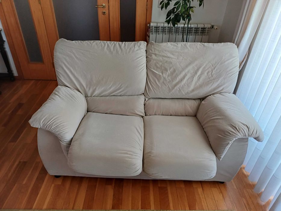 Sofas de 3 e 2 lugares