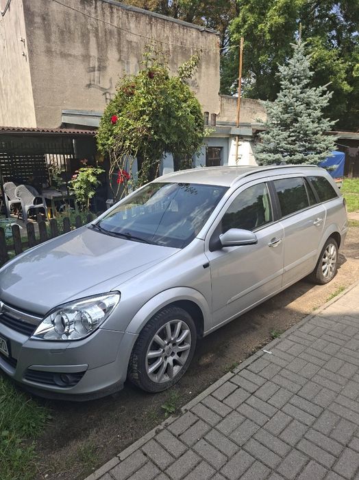 Opel Astra rocznik 2004 Bogate wyposażenie
