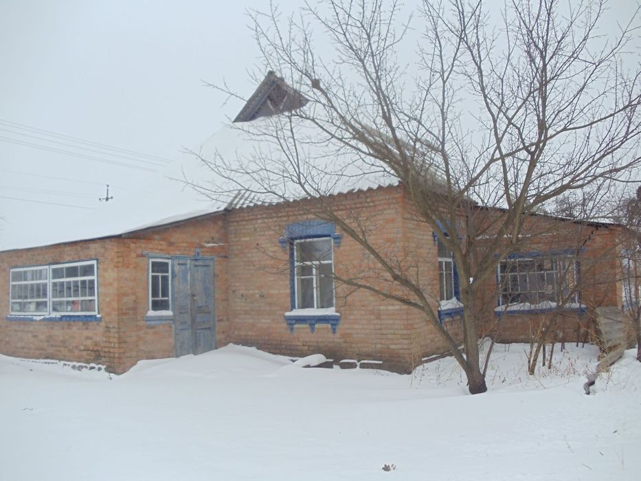 Продаж житлового будинку