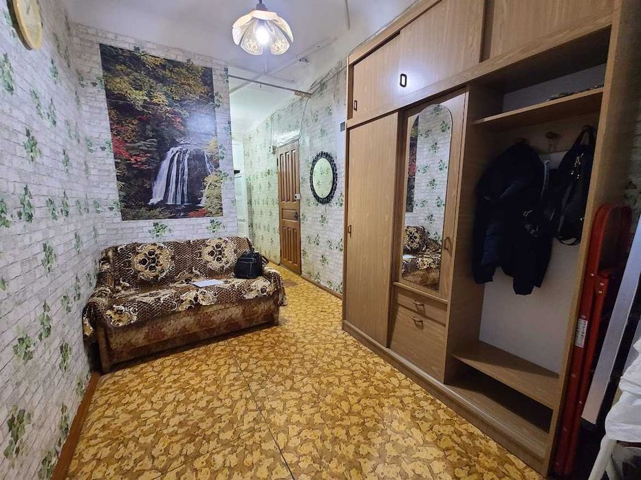 Центр, р-н Березового Скверу, вул. Короленка, пл.63,4 за $57000