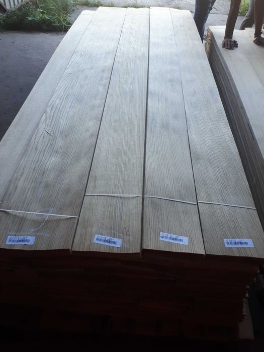 шпон струганий дубовий