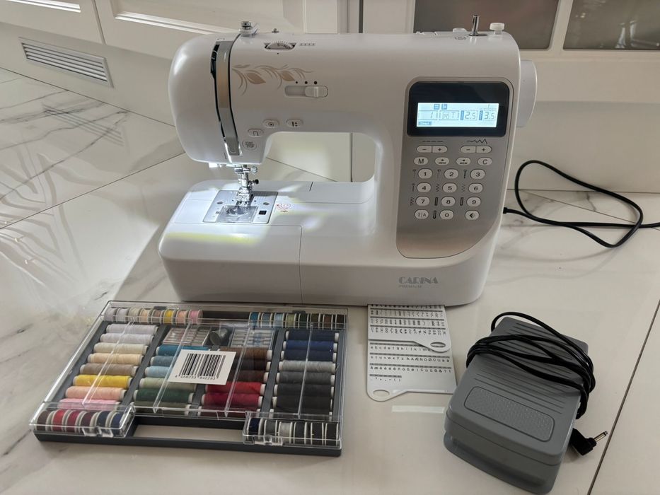 Piękna komputerowa maszyna do szycia