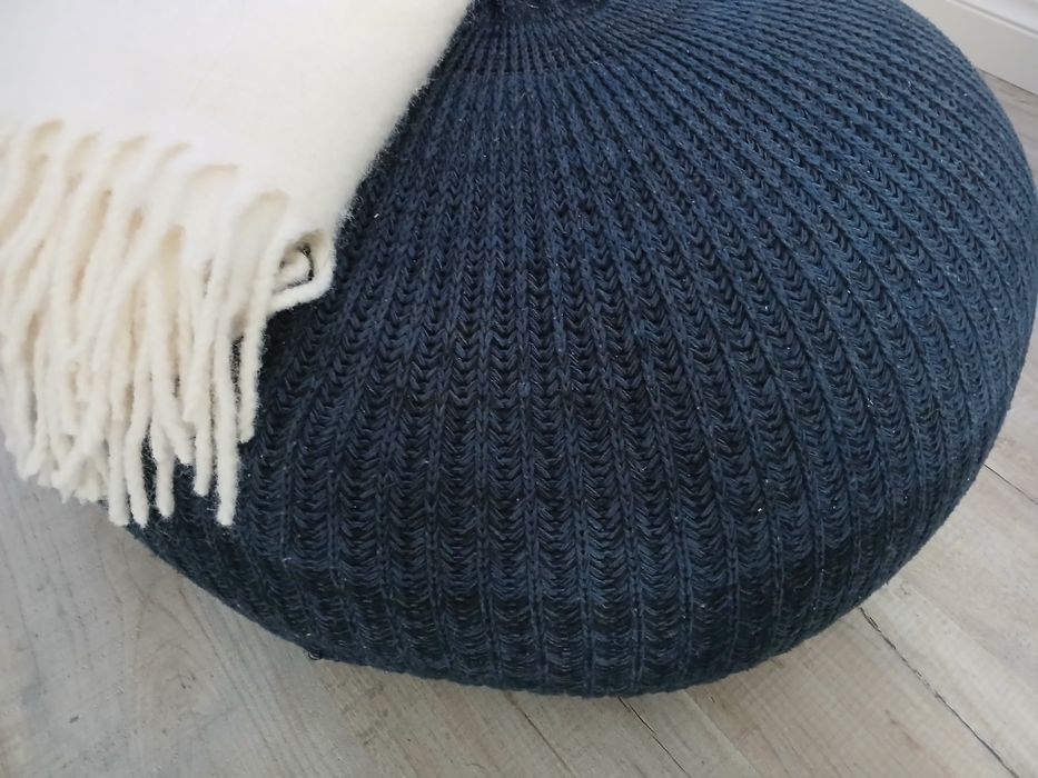 Pufa   duza  Ikea  nowoczesna