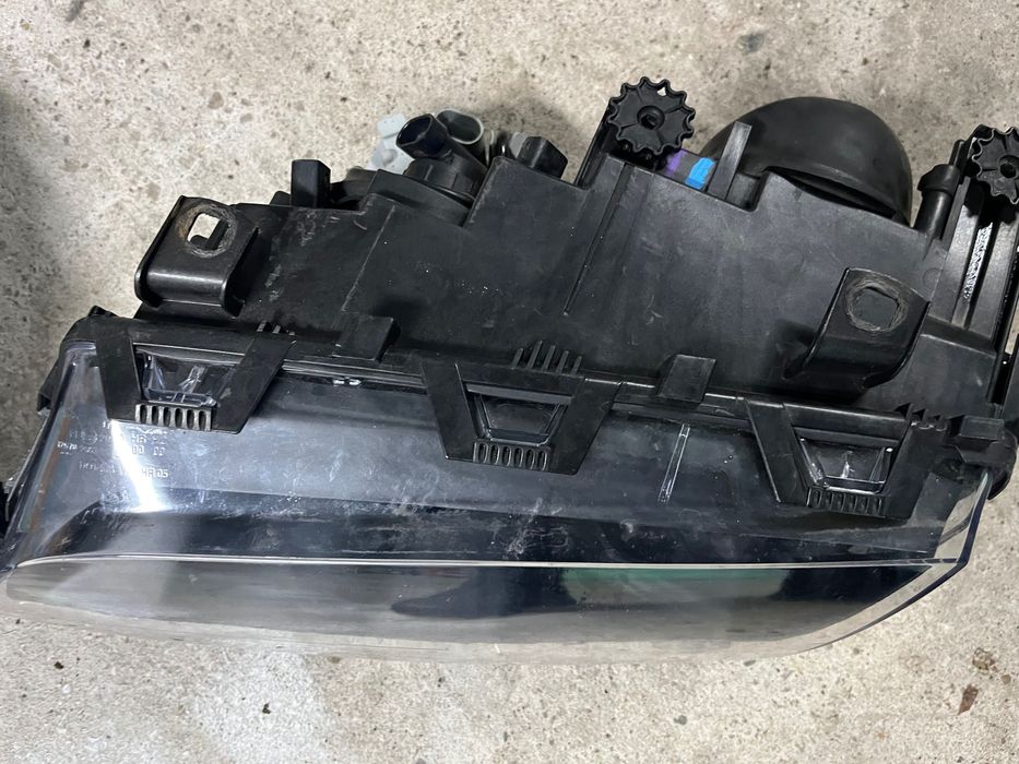 Lampy reflektory przód BMW E46 Xenon mod Plug&Play