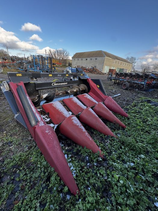 Claas Tucano 320 комбайн