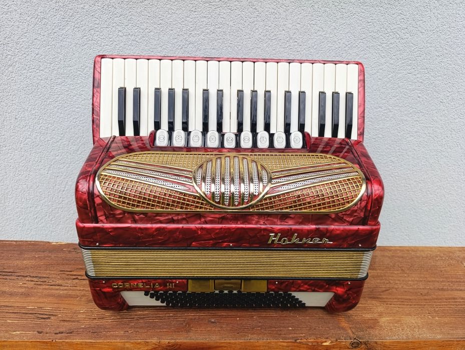 Akordeon Hohner Cornelia III 96 basów 3 chóry