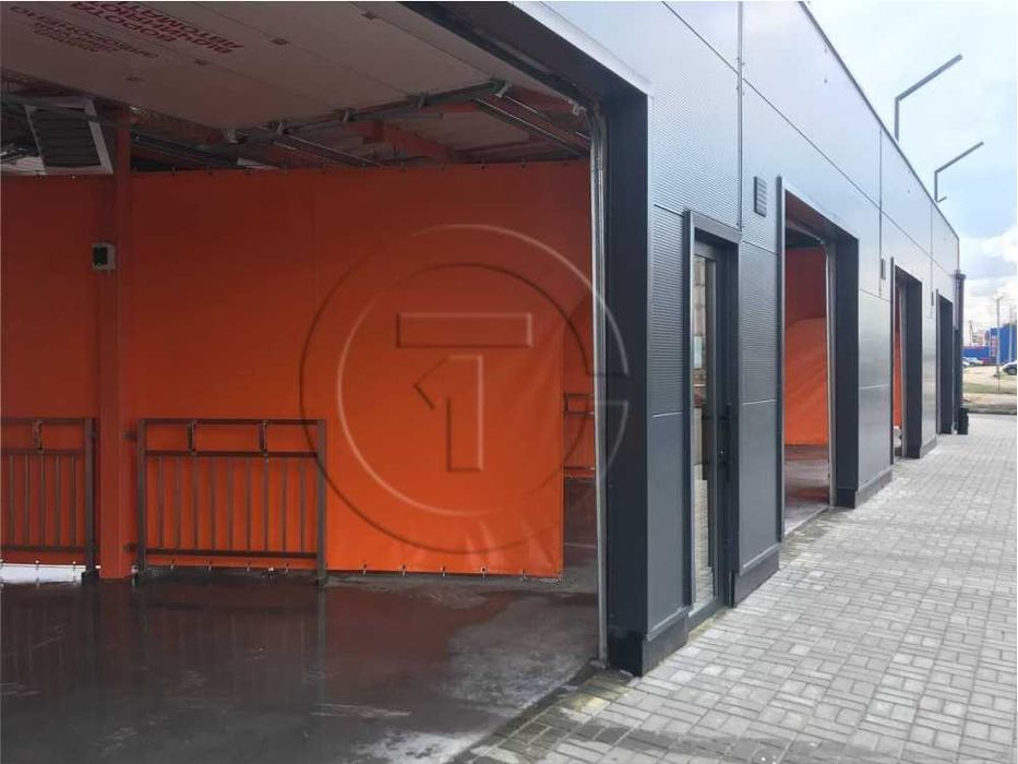 Розсувні ПВХ-штори для мийки та СТО, вологостійкі