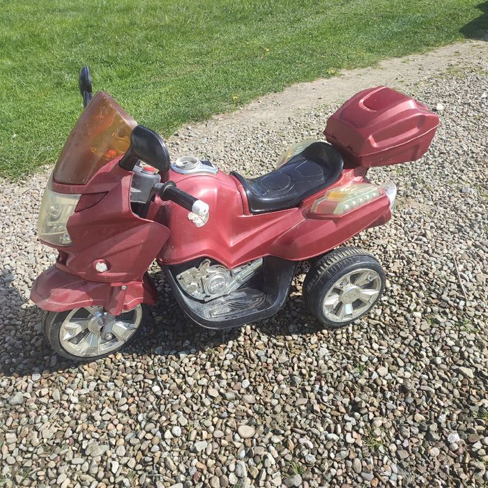 Motorek na akumulator