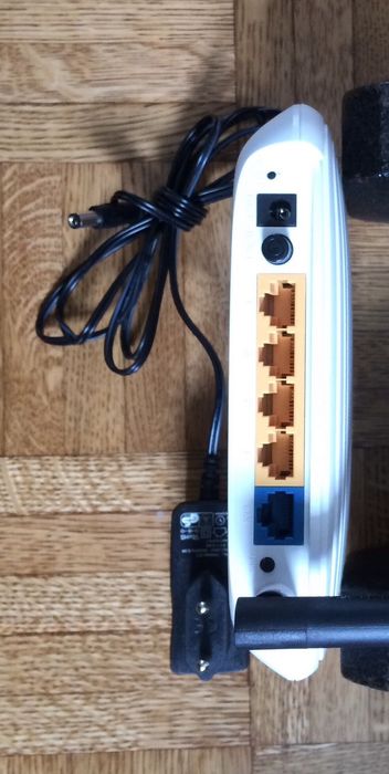 router TP-Link TL-WR740N z anteną