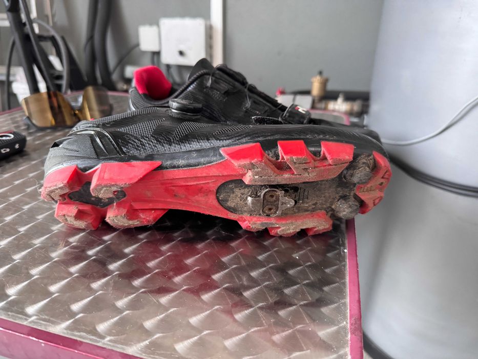 sapatos de BTT com cleats