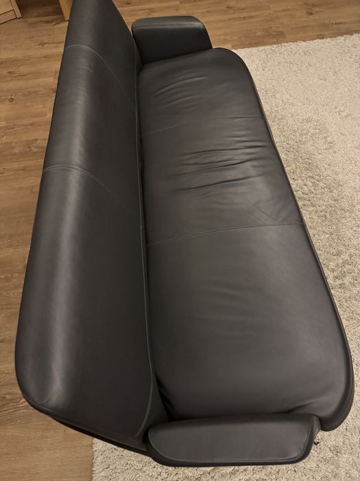 Продам диван кожаный