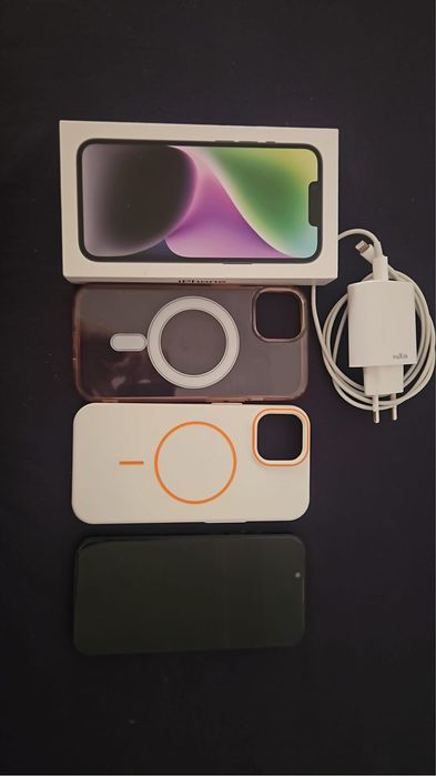 Iphone 14 meia noite 128 gigas.