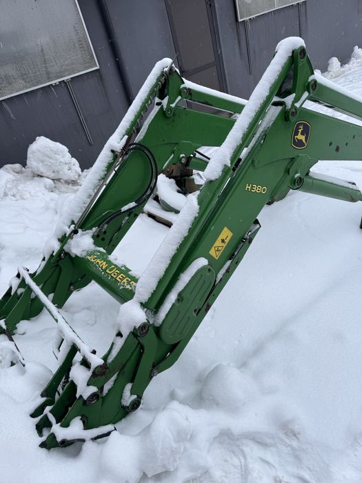 Ładowacz czołowy John Deere H380 z adaptacja