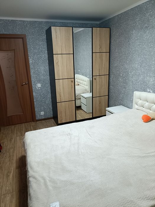 Здам подобово 2-х кімнатну квартиру.