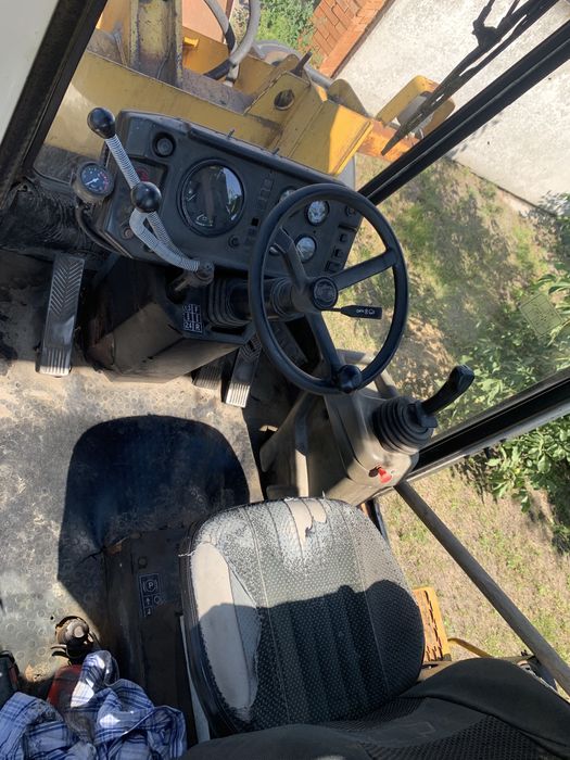 Фронтальний навантажувач Амкодор 352