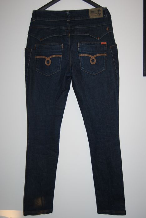 Damskie spodnie dzinsowe chinosy pas41,5; dl.107/80; biodra 54