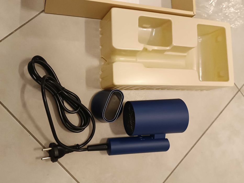 Suszarka do włosów Eloy, granatowa