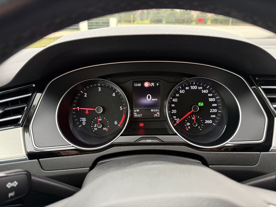 Volswagen Passat 2.0Tdi 36tys km , 1 wł , automat !