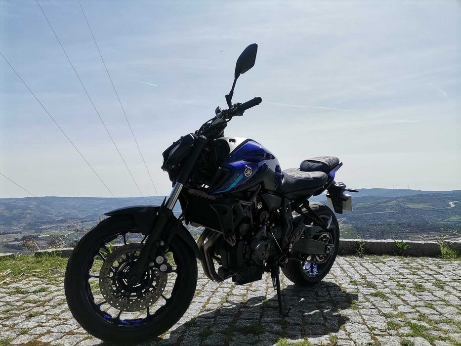 Yamaha MT-07 imaculada