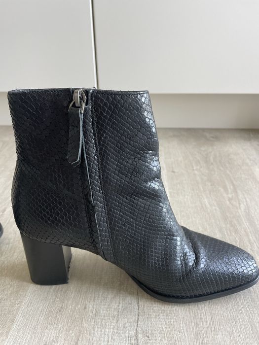 Botins pretos pele Massimo Dutti 37
