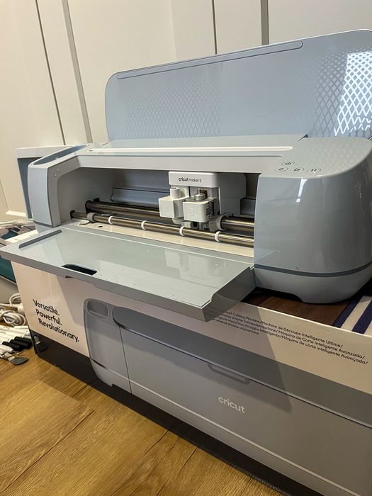 Cricut maker 3 + dodatki. Stab bardzo dobry