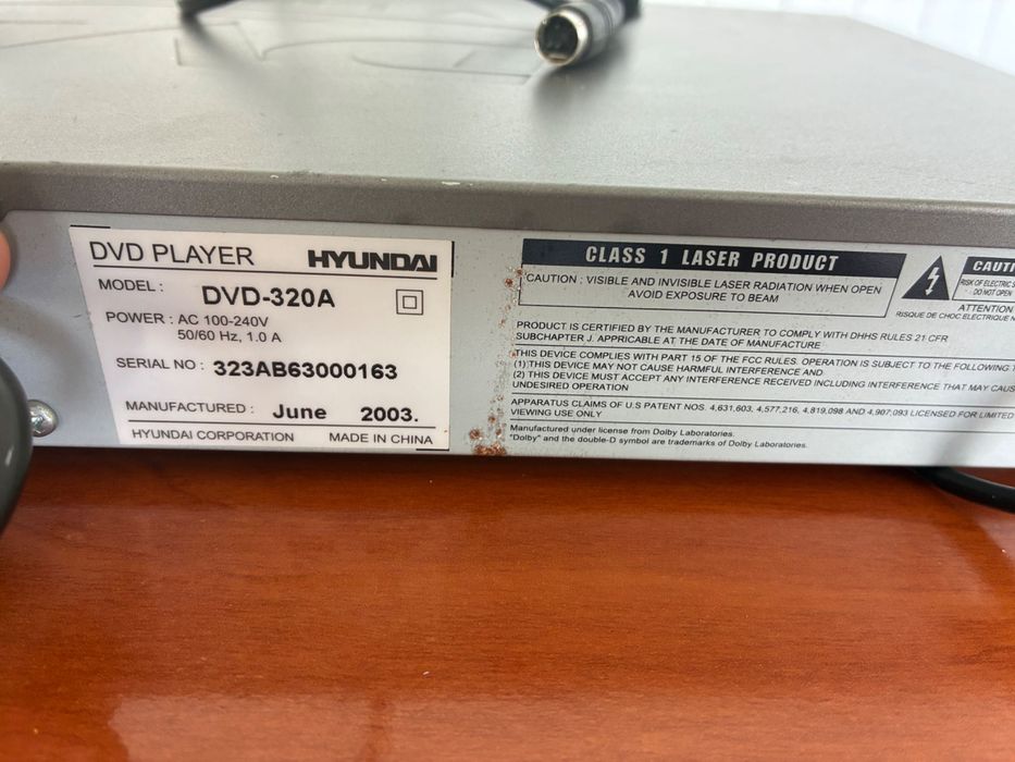 DVD vídeo 2003 com cabos
