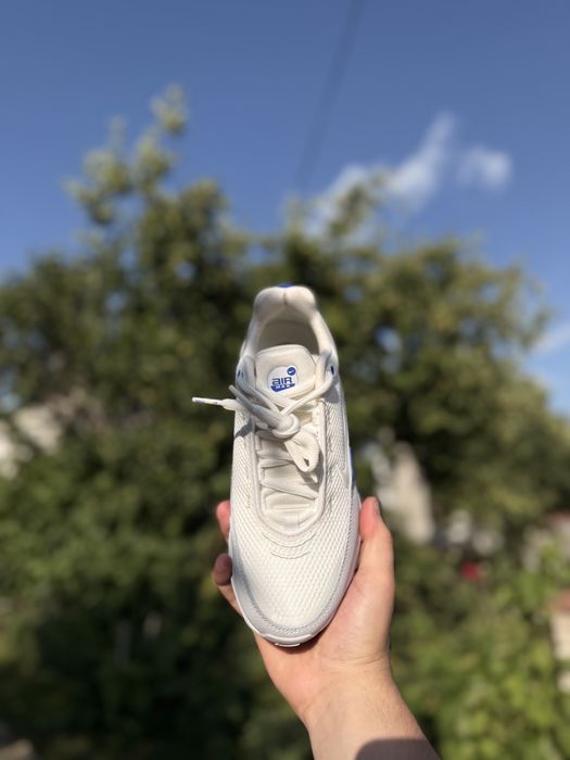 Продам оригінальні кросівки Nike жіночі
