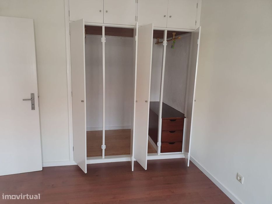 Apartamento T1 na Circunvalação