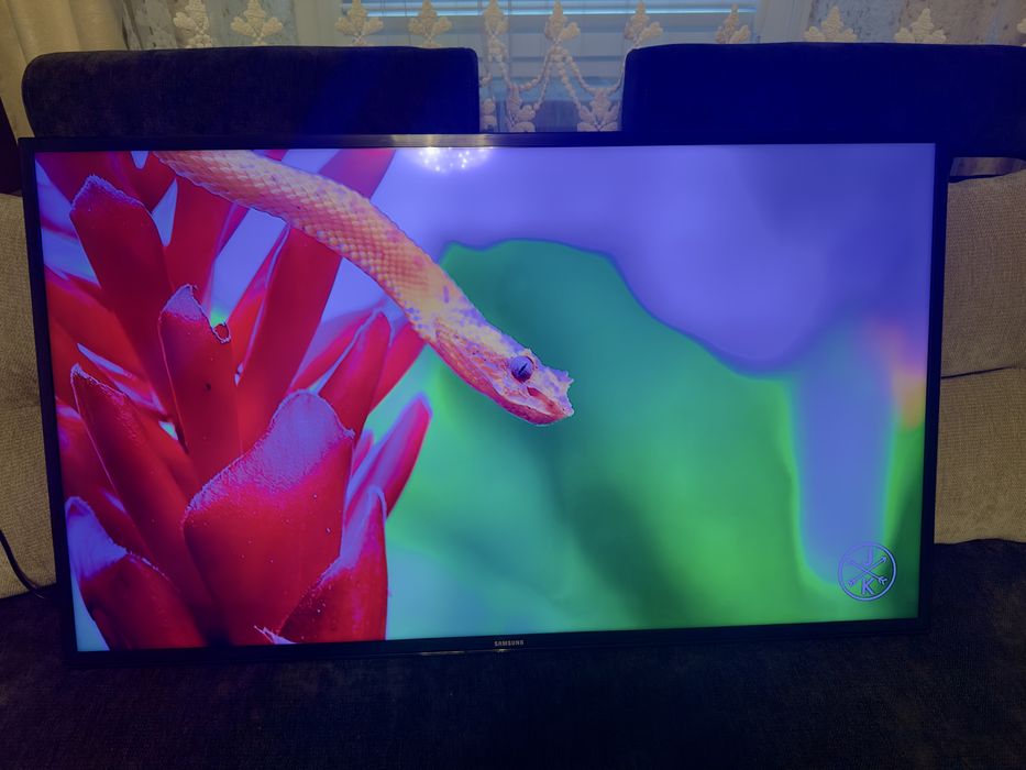 Телевізор Samsung 40 UHD Smart