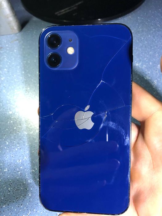 Продам Iphone 12 64gb