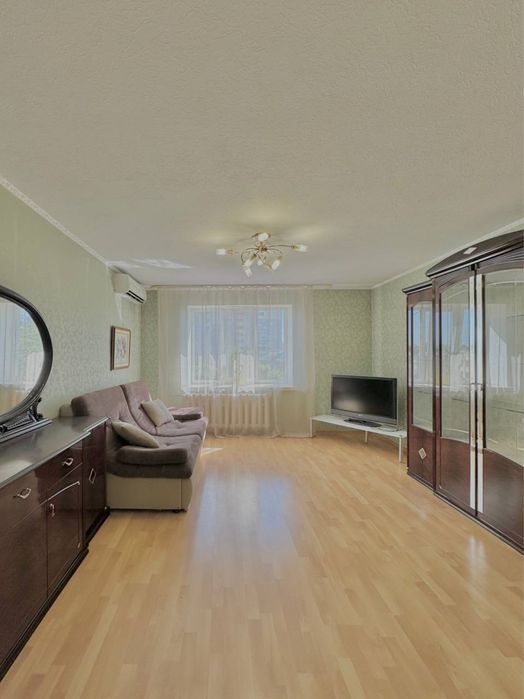 Продаж 3 кім квартири,метро Шулявська, КПІ,Берестейський 39,без%