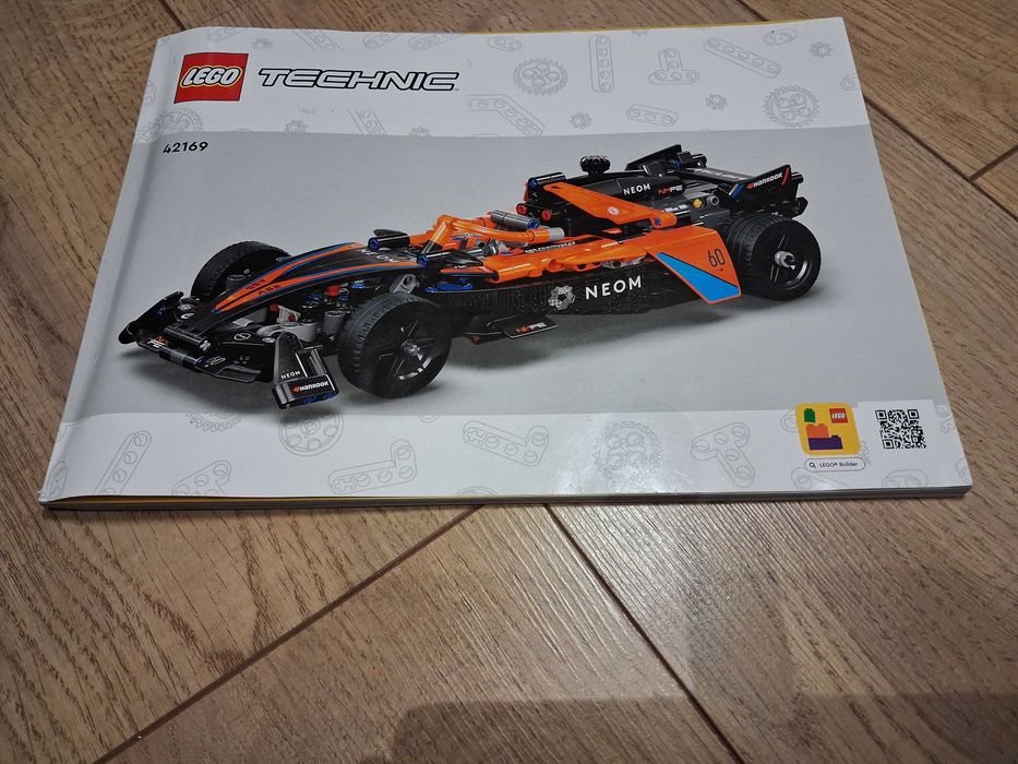 Klocki LEGO 42169 Technic NEOM McLaren Formula E Pull-Back