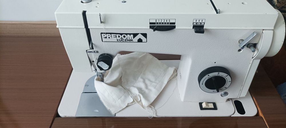 Maszyna Łucznik w szafce