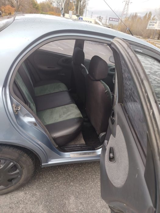 Продам машину ланос єдиний власник