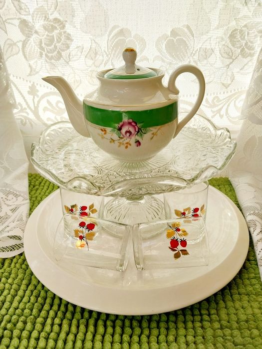 Частини сервізів чайних та кавових ФЗ Урср рози ягідки квіти