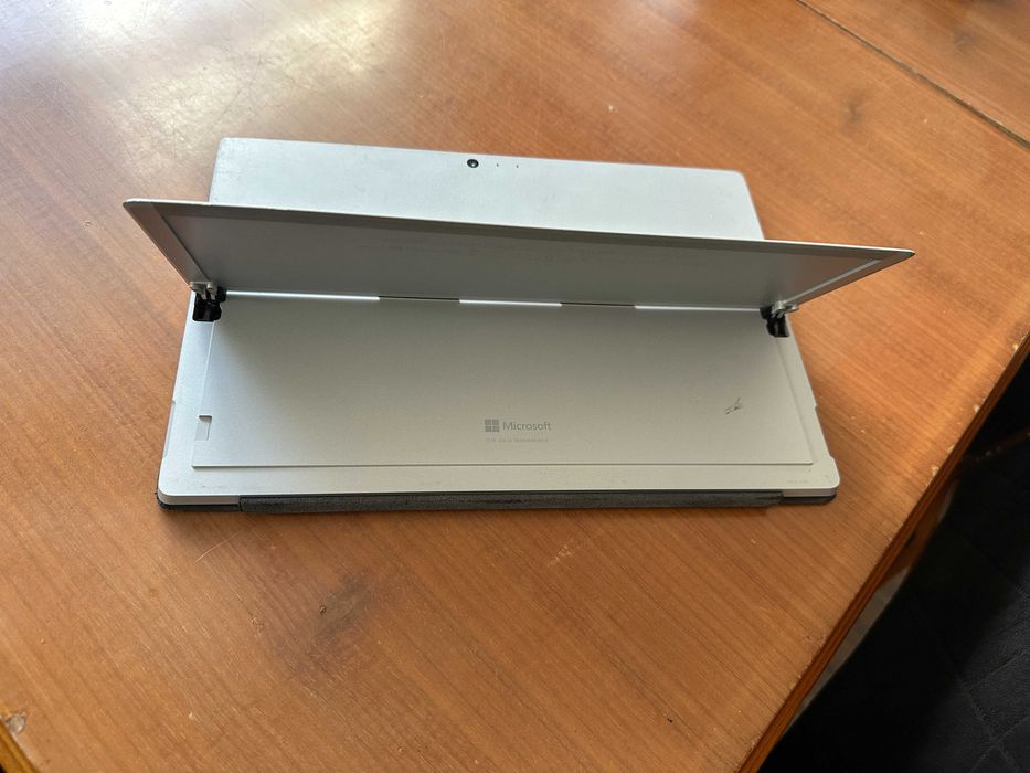 Microsoft Surface PRO 4 i5-6300U/8GB/256SSD/Win11
